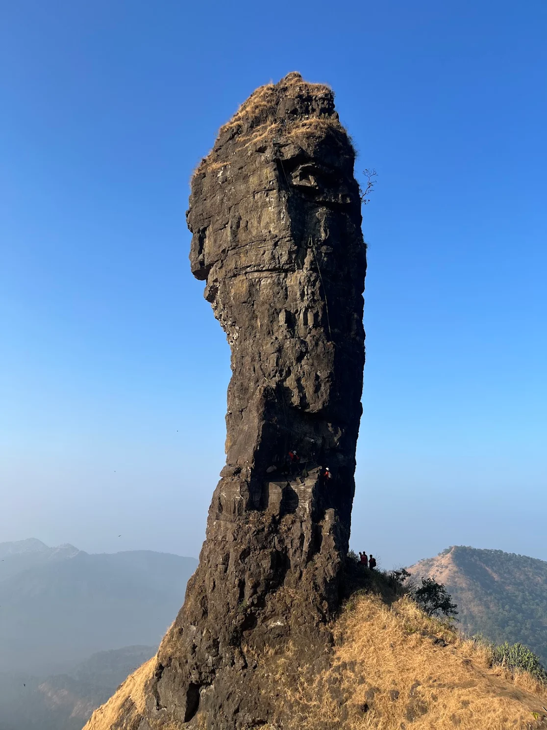 Vajir Pinnacle Climbing And Rappelling Expedition