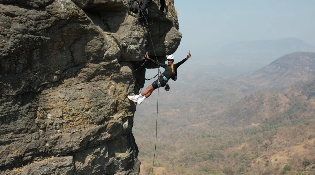 Vajir Pinnacle Climbing And Rappelling Expedition