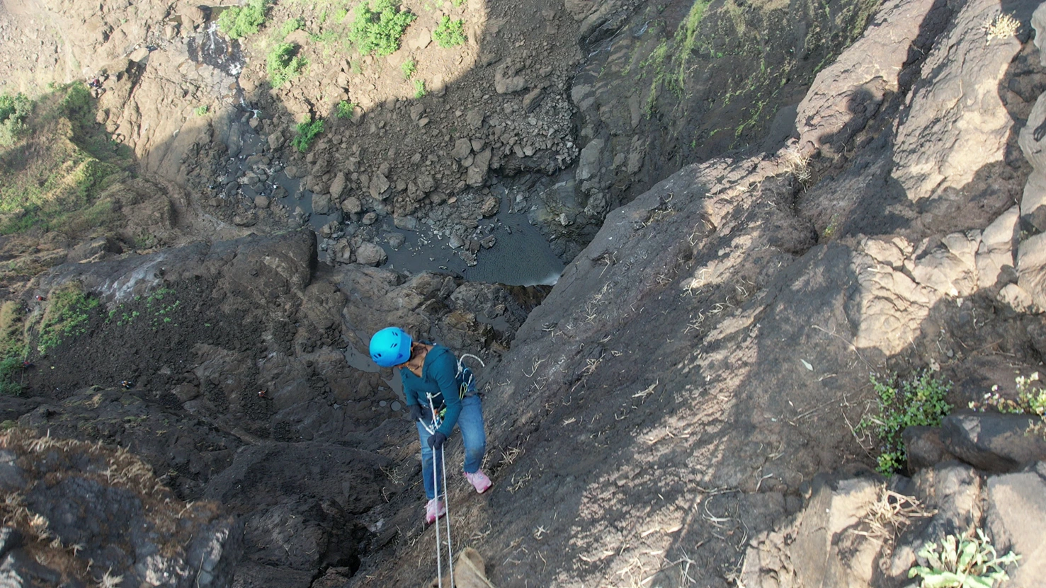 1200ft Kalu Waterfall Rappelling Expedition