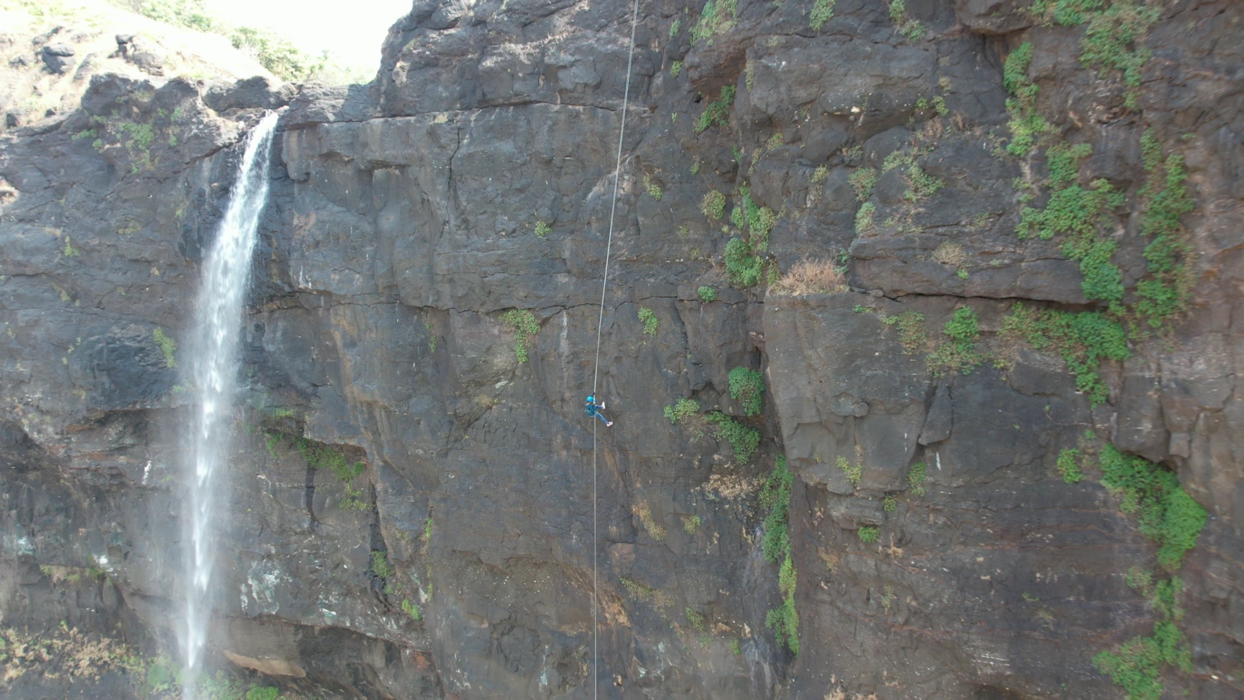 1200ft Kalu Waterfall Rappelling Expedition