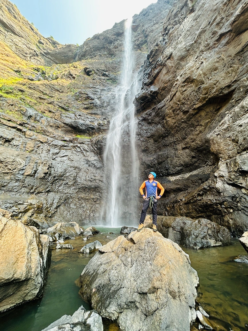 1200ft Kalu Waterfall Rappelling Expedition